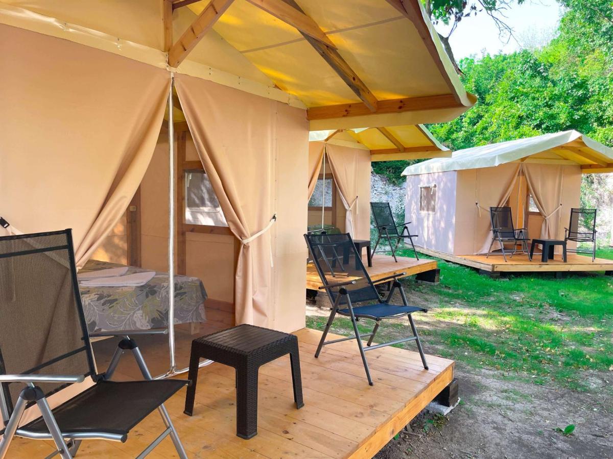 ホテル Divoto Glamping バルチク エクステリア 写真