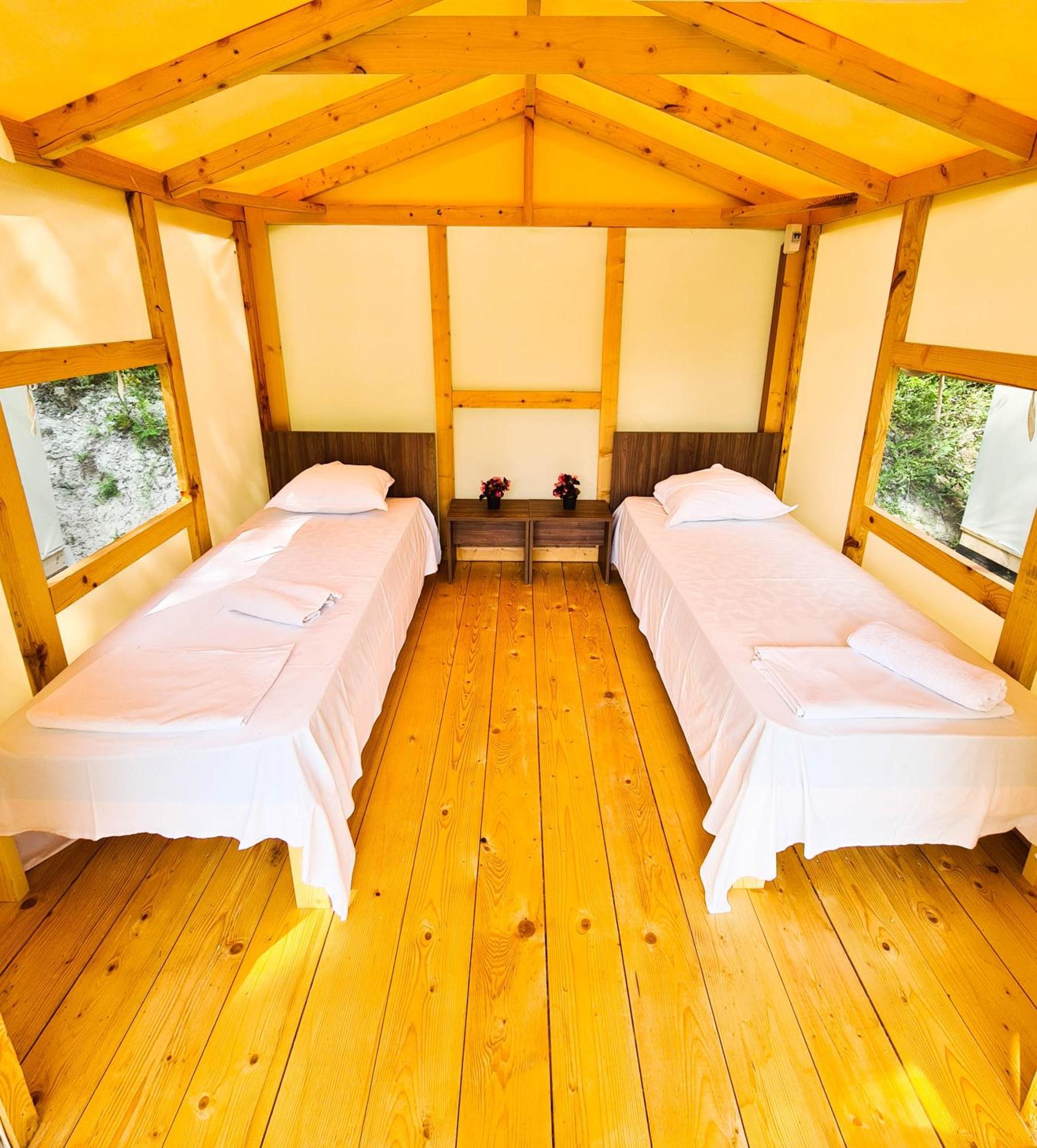 ホテル Divoto Glamping バルチク エクステリア 写真